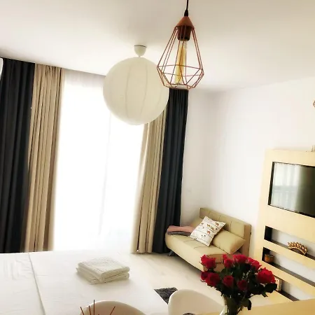 Lucky Star Mamaia Nord Apartman *